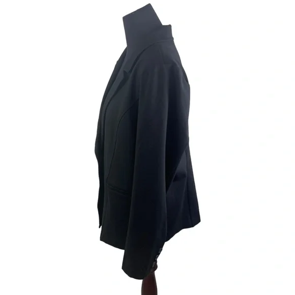 Torrid Black Blazer Sleek and Versatile Suit Jacket - Picture 3 of 10